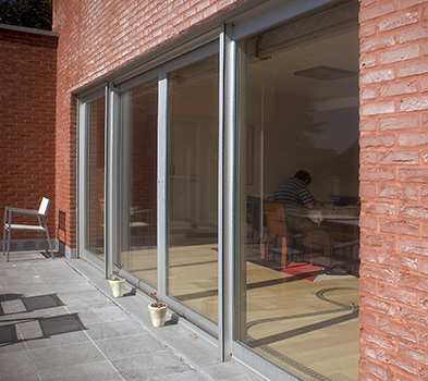 Moderno halfopen aluminium poort - Elox International