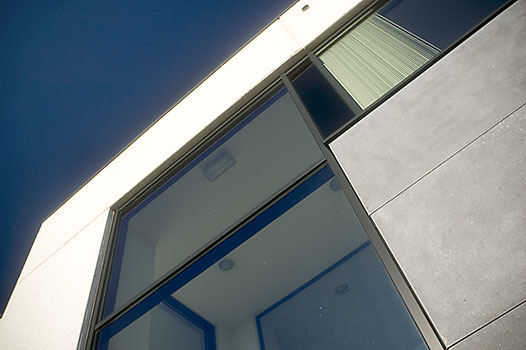 Moderno halfopen aluminium poort - Elox International