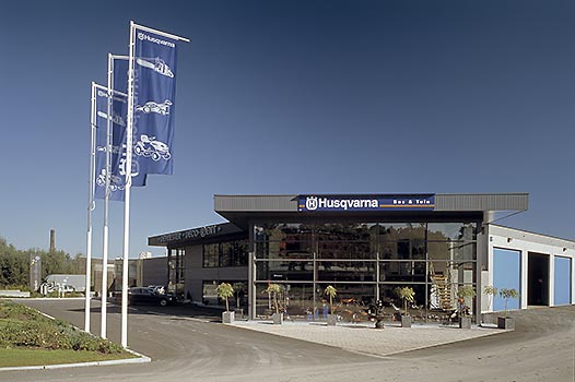 Moderno halfopen aluminium poort - Elox International